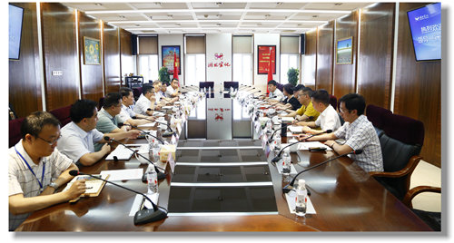 重慶農(nóng)資董事長陳松一行到訪宜化集團(tuán)(圖1) 重慶農(nóng)資董事長陳松一行到訪宜化集團(tuán)(圖1)