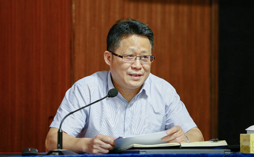 宜化集團(tuán)黨委中心組傳達(dá)學(xué)習(xí)全國安全生產(chǎn)電視電話會(huì)議精神(圖2) 宜化集團(tuán)黨委中心組傳達(dá)學(xué)習(xí)全國安全生產(chǎn)電視電話會(huì)議精神(圖2)