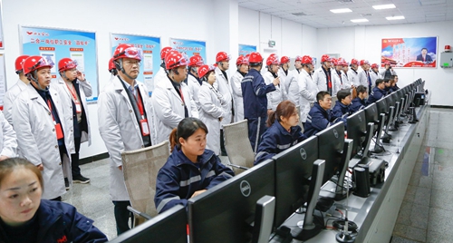 全省?；菲髽I(yè)安全設(shè)計(jì)診斷復(fù)核現(xiàn)場(chǎng)會(huì)代表參觀宜化太平洋熱電公司(圖2)