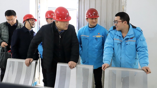 袁衛(wèi)東到股份、楚星和新項目現(xiàn)場調(diào)研(圖2)