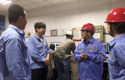 王大真“四不兩直”夜查股份公司(圖1) 王大真“四不兩直”夜查股份公司(圖1)