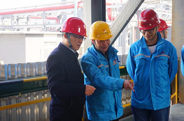 王大真調(diào)研指導(dǎo)分子公司主題教育和安全生產(chǎn)工作(圖1) 王大真調(diào)研指導(dǎo)分子公司主題教育和安全生產(chǎn)工作(圖1)