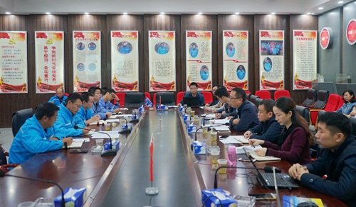 張濤到松滋肥業(yè)現(xiàn)場辦公 推進(jìn)2020年全面預(yù)算試點(diǎn)工作(圖1) 張濤到松滋肥業(yè)現(xiàn)場辦公 推進(jìn)2020年全面預(yù)算試點(diǎn)工作(圖1)