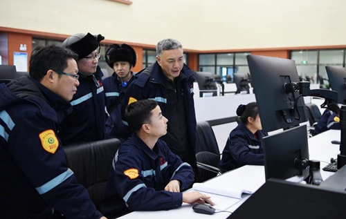 宜昌市領(lǐng)導(dǎo)王應(yīng)華、王大真一行到新疆宜化調(diào)研走訪(圖2)