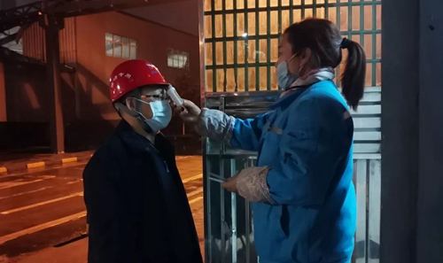 王大真春節(jié)前夕夜查股份公司(圖1) 王大真春節(jié)前夕夜查股份公司(圖1)