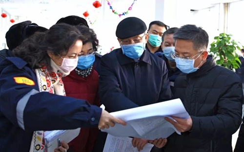 新疆維吾爾自治區(qū)常務(wù)副主席張春林到新疆宜化檢查督導(dǎo)疫情防控及安全生產(chǎn)工作(圖3) 新疆維吾爾自治區(qū)常務(wù)副主席張春林到新疆宜化檢查督導(dǎo)疫情防控及安全生產(chǎn)工作(圖3)