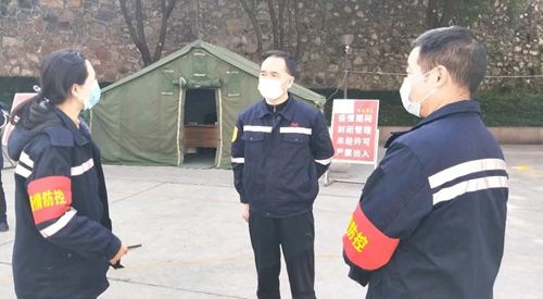 周金平先后到楚星公司、松滋肥業(yè)、實(shí)訓(xùn)基地和股份公司檢查疫情防控工作(圖4)