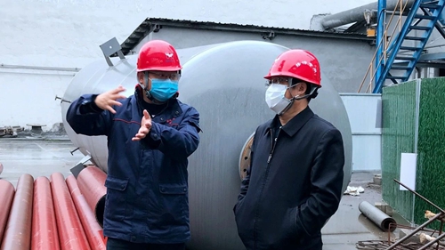 王大真到股份公司檢查工作(圖2) 王大真到股份公司檢查工作(圖2)