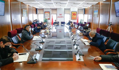 集團(tuán)召開(kāi)技改項(xiàng)目專題會(huì)(圖1) 集團(tuán)召開(kāi)技改項(xiàng)目專題會(huì)(圖1)