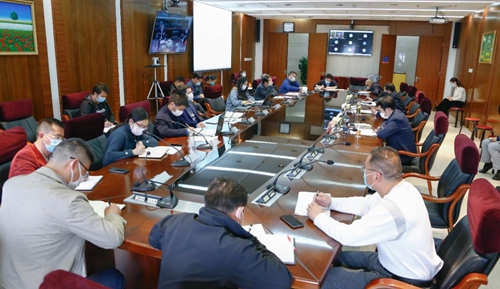 集團(tuán)召開工程項(xiàng)目專題會(huì)暨安全生產(chǎn)調(diào)度會(huì)(圖1) 集團(tuán)召開工程項(xiàng)目專題會(huì)暨安全生產(chǎn)調(diào)度會(huì)(圖1)