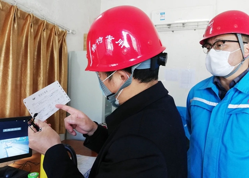 王大真暗訪檢查股份公司工作(圖3) 王大真暗訪檢查股份公司工作(圖3)