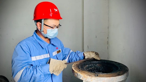 在修舊利廢中大顯身手(圖2) 在修舊利廢中大顯身手(圖2)