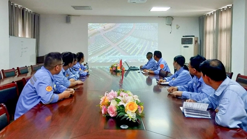 向抗疫英雄致敬！宜化集團(tuán)組織收看全國抗擊新冠肺炎疫情表彰大會(圖3)