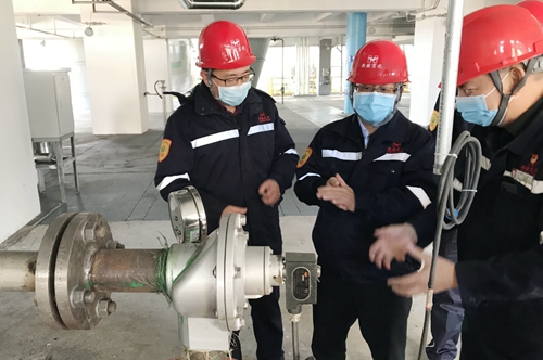 王大真到新疆宜化、新疆宜化礦業(yè)走訪慰問(wèn)干部職工(圖2)