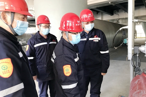 王大真到新疆宜化、新疆宜化礦業(yè)走訪慰問(wèn)干部職工(圖4)