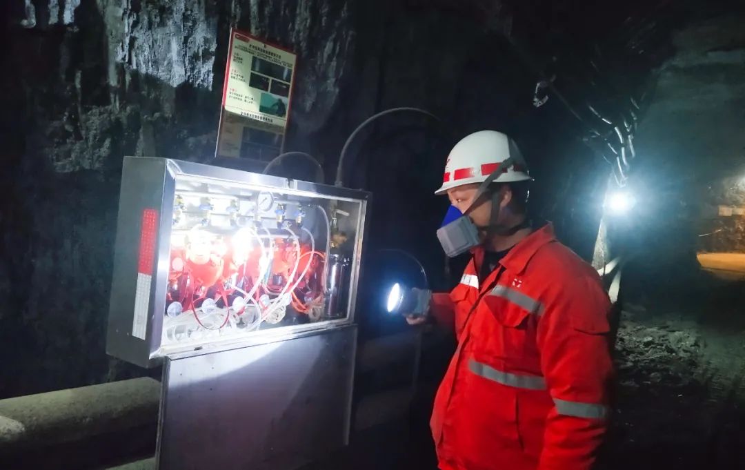 【宜化榜樣】宜化礦業(yè)馬勇:爭(zhēng)當(dāng)?shù)V山安全守護(hù)人(圖3) 【宜化榜樣】宜化礦業(yè)馬勇:爭(zhēng)當(dāng)?shù)V山安全守護(hù)人(圖3)