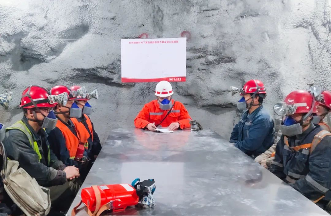 【宜化榜樣】宜化礦業(yè)馬勇:爭(zhēng)當(dāng)?shù)V山安全守護(hù)人(圖6) 【宜化榜樣】宜化礦業(yè)馬勇:爭(zhēng)當(dāng)?shù)V山安全守護(hù)人(圖6)