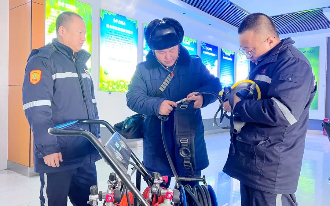 【宜化榜樣】新疆宜化崔發(fā)新:當好安全生產的守護者(圖5) 【宜化榜樣】新疆宜化崔發(fā)新:當好安全生產的守護者(圖5)