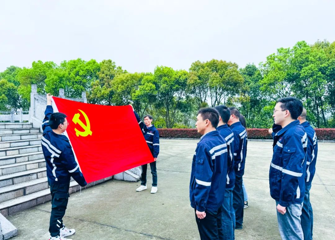 在緬懷中汲取奮進(jìn)力量！這場主題黨日活動“走心”更“入心”！(圖3)