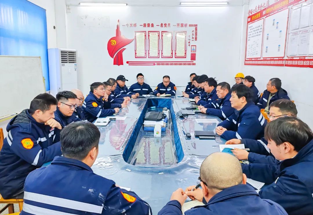 楚星公司電儀分廠：夯實(shí)基礎(chǔ)管理，護(hù)航生產(chǎn)安穩(wěn)運(yùn)行(圖2)