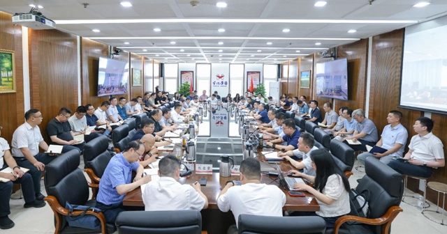 集團(tuán)黨委傳達(dá)學(xué)習(xí)習(xí)近平總書(shū)記近期重要講話精神(圖1) 集團(tuán)黨委傳達(dá)學(xué)習(xí)習(xí)近平總書(shū)記近期重要講話精神(圖1)