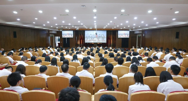 宜化集團(tuán)召開警示教育大會(圖1) 宜化集團(tuán)召開警示教育大會(圖1)