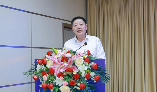 增值引領(lǐng)共贏疆來(lái)！2024宜化宜冠滴品牌戰(zhàn)略發(fā)布會(huì)在新疆輪臺(tái)縣成功舉行(圖2)