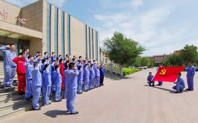 以學(xué)促廉筑牢思想防線，新疆宜化開展廉潔警示教育(圖1)