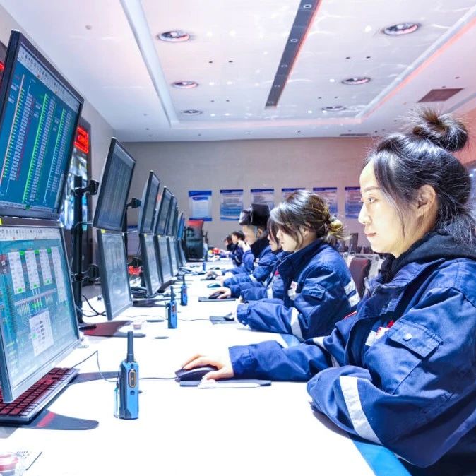 新疆宜化電石車間二一班：強(qiáng)化班組建設(shè)，筑牢基層基石