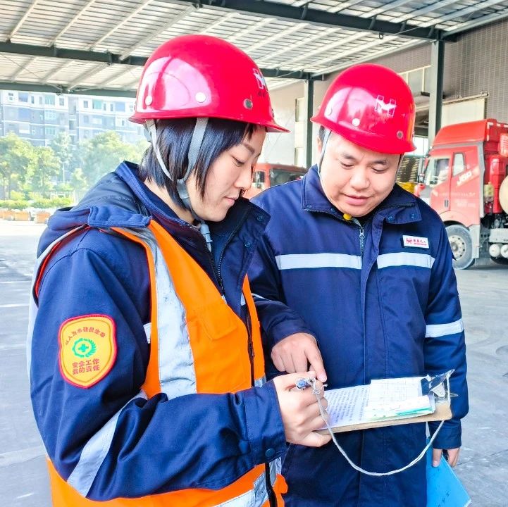 楚星公司生產(chǎn)技術黨支部：瞄準“靶點”發(fā)力，織密監(jiān)督網(wǎng)絡