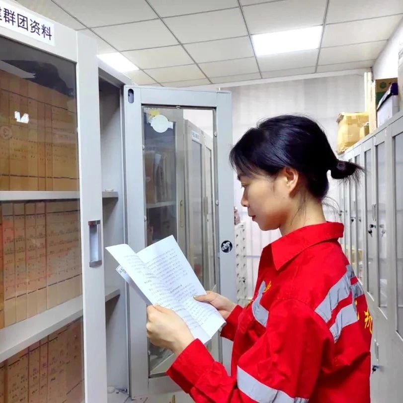 【宜化榜樣】化機公司李丹：提升素質(zhì)強技能，勇于奉獻顯擔(dān)當(dāng)